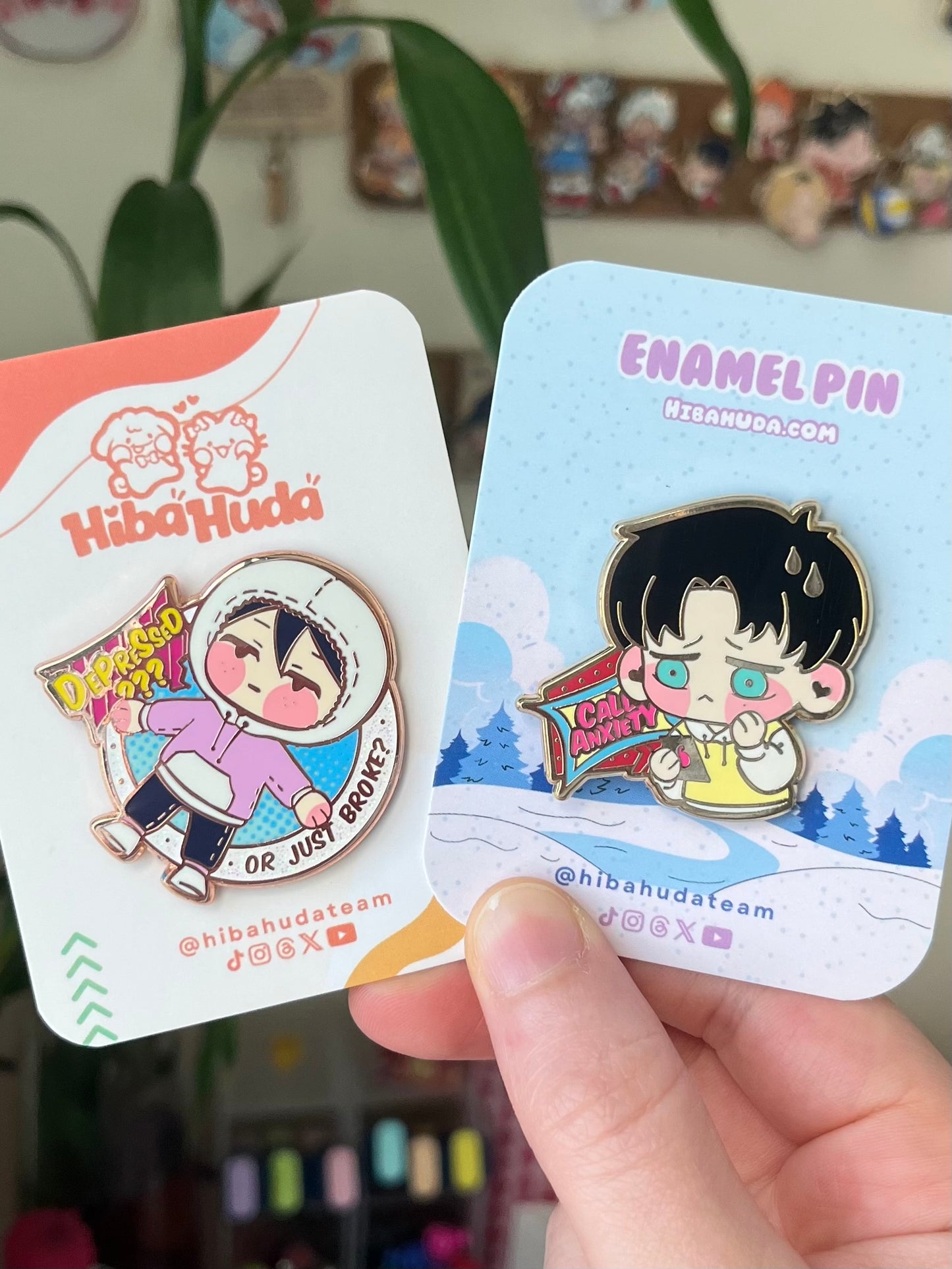 دبوس معدني مطلي بالمينا قابل للجمع - لعلاج القلق