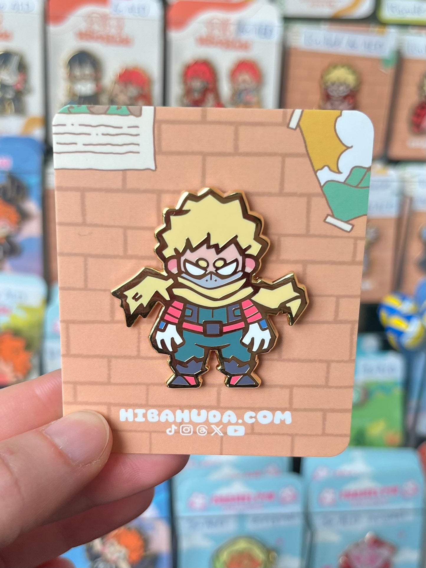 دبوس معدني مطلي بالمينا قابل للجمع - إصدار محدود من مجموعة فان بوي